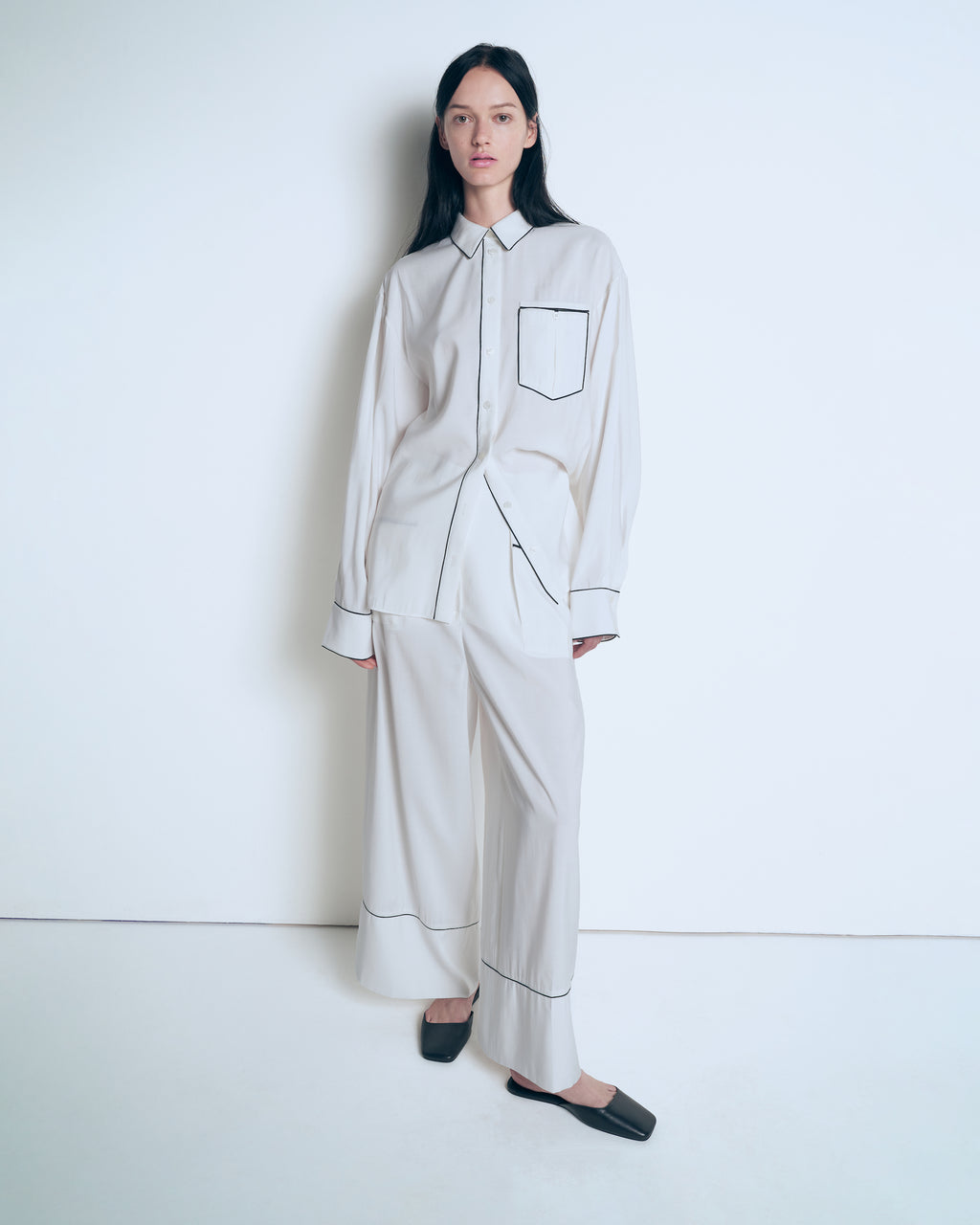 Pajama shirt with black piping