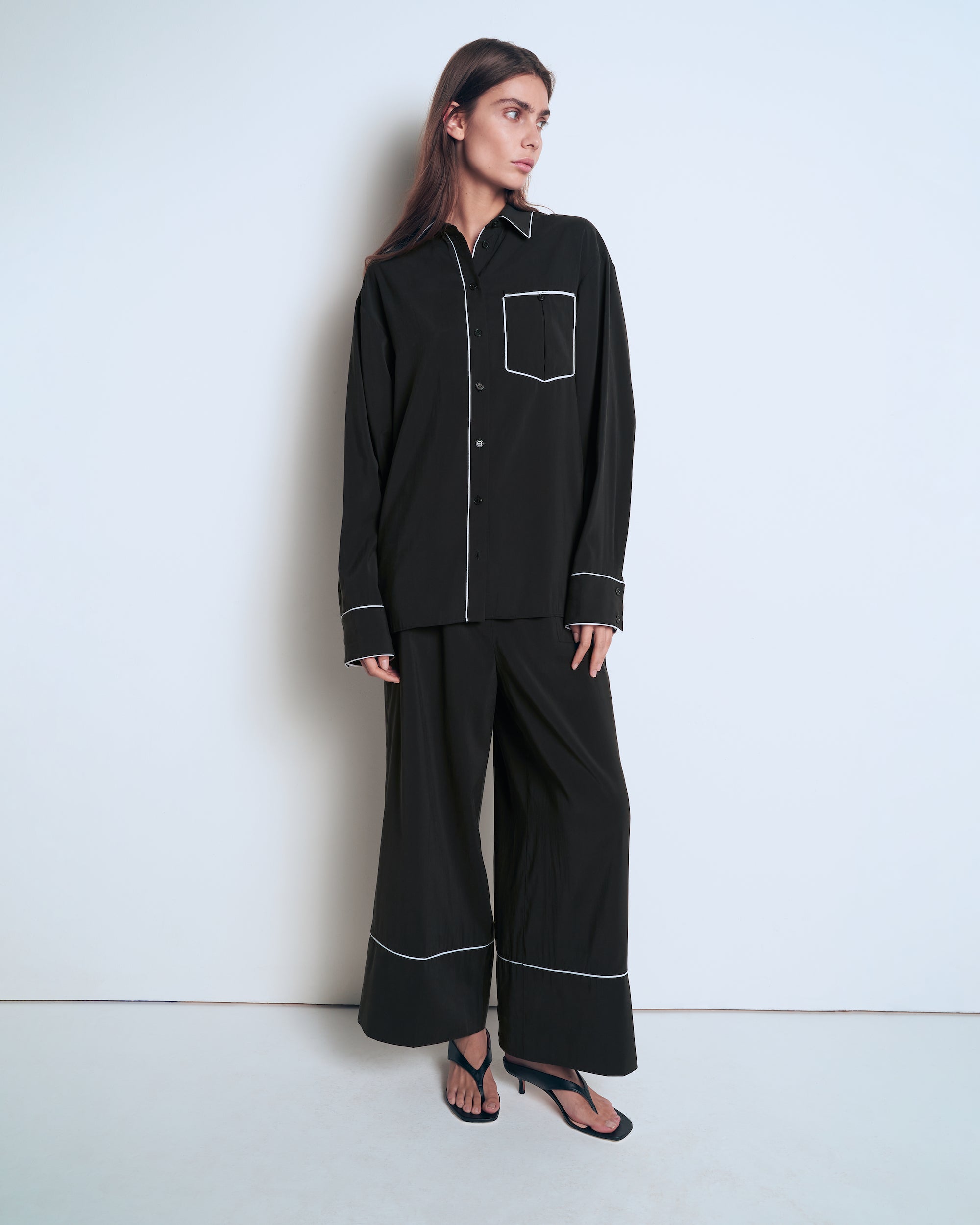 Pajama shirt with piping