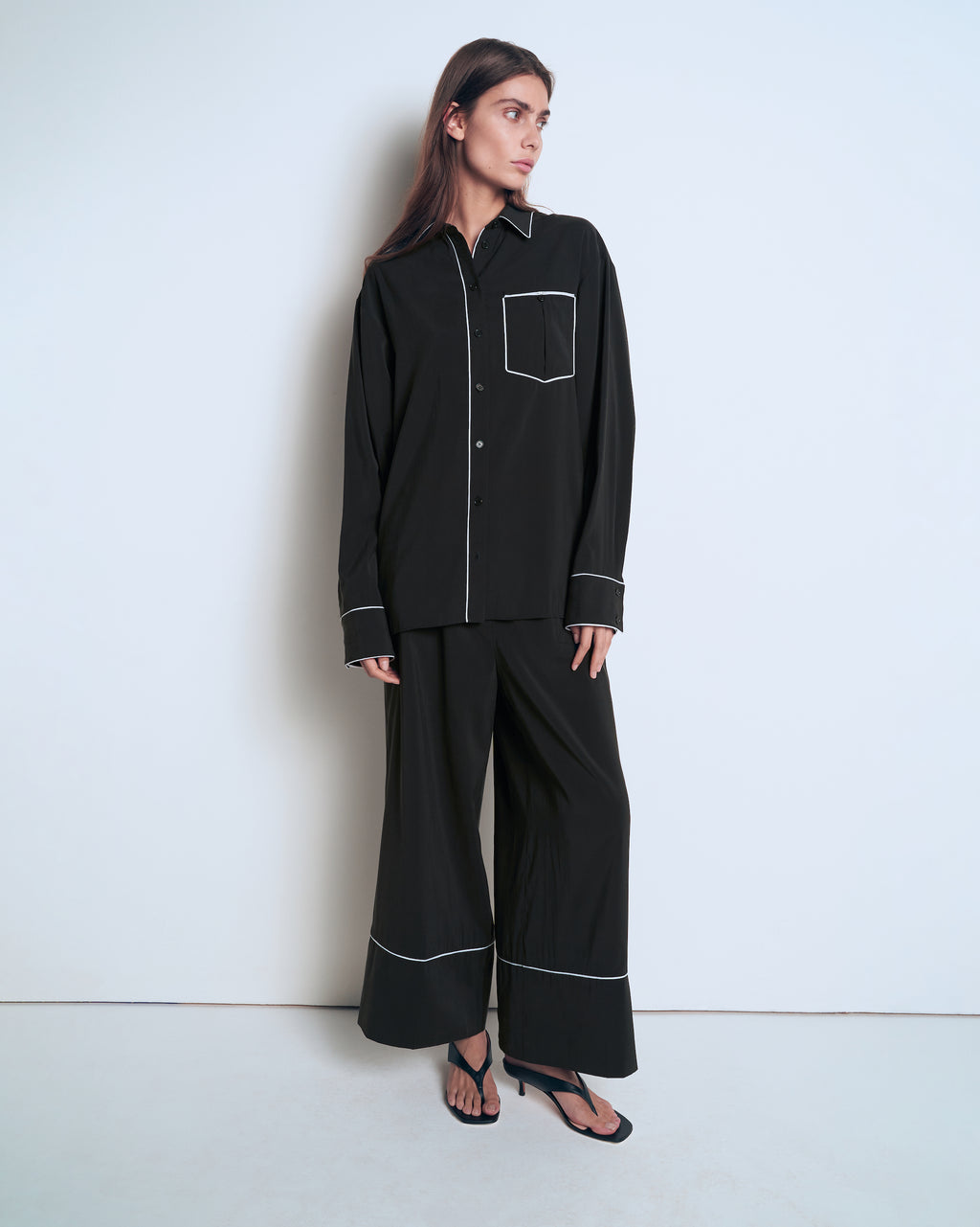 Pajama trousers with white piping