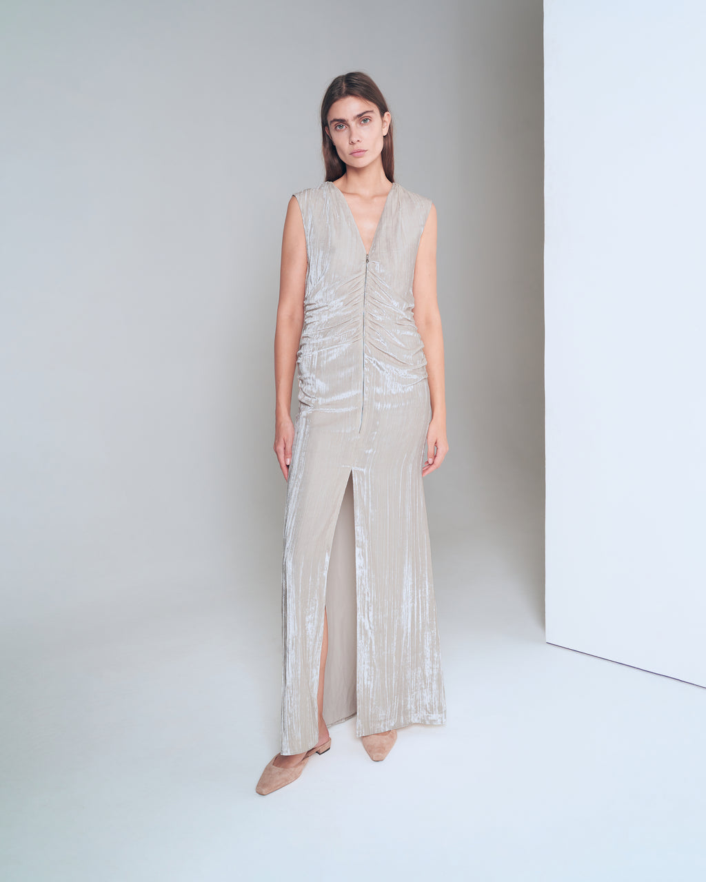 Velvet dress with cented zipper