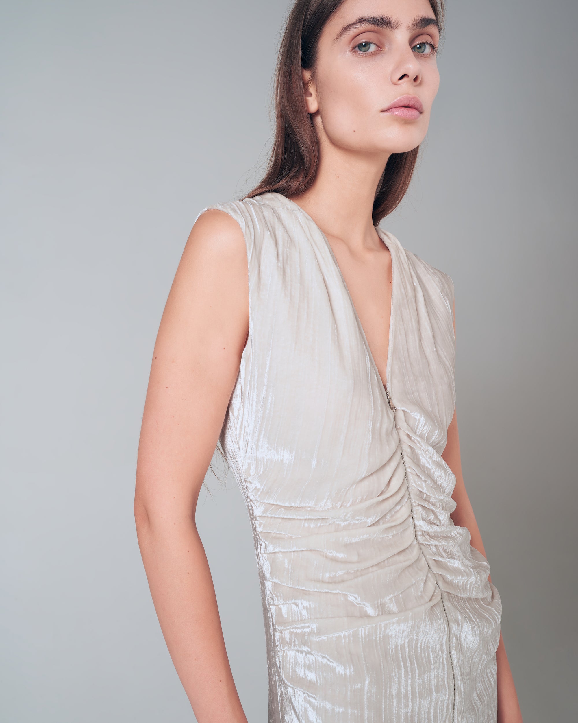 Velvet dress with cented zipper