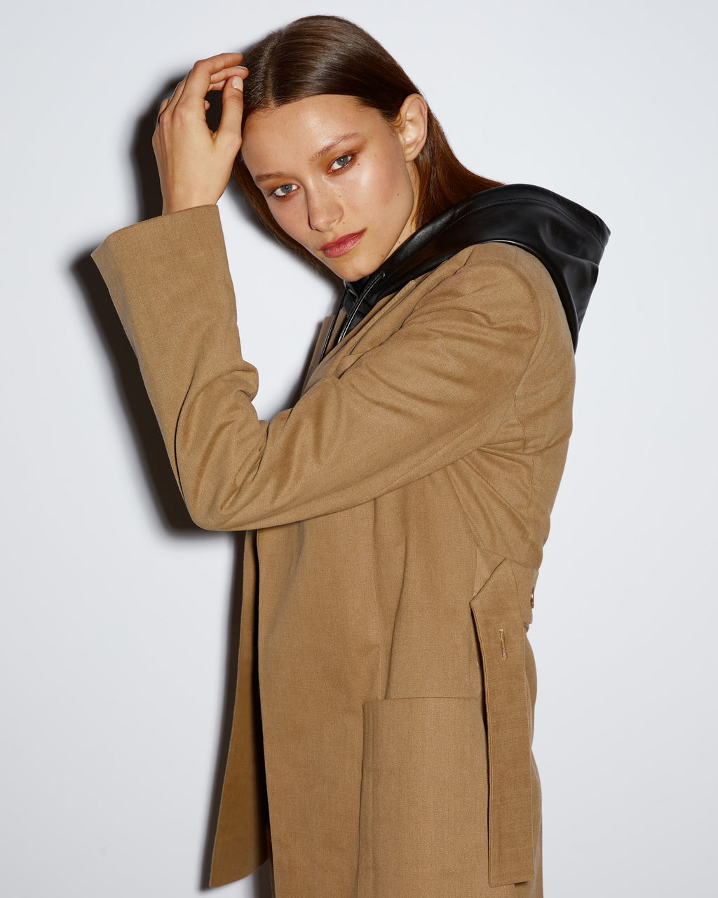 Бежева куртка